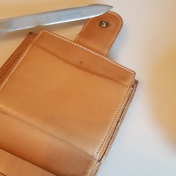 Vintage Gucci Brown Monogram Wallet - Picture 7 of 15